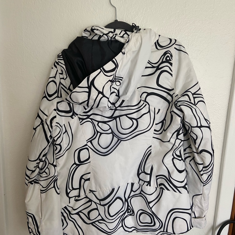 Lolë ski jacket - Picture 2 of 4